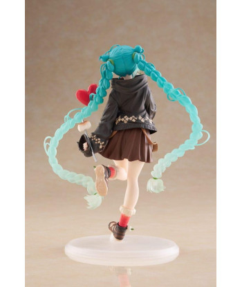 Figura Taito Hatsune Miku Fashion Outdoor - 18cm - ¡Estilo y Aventura Vocaloid!